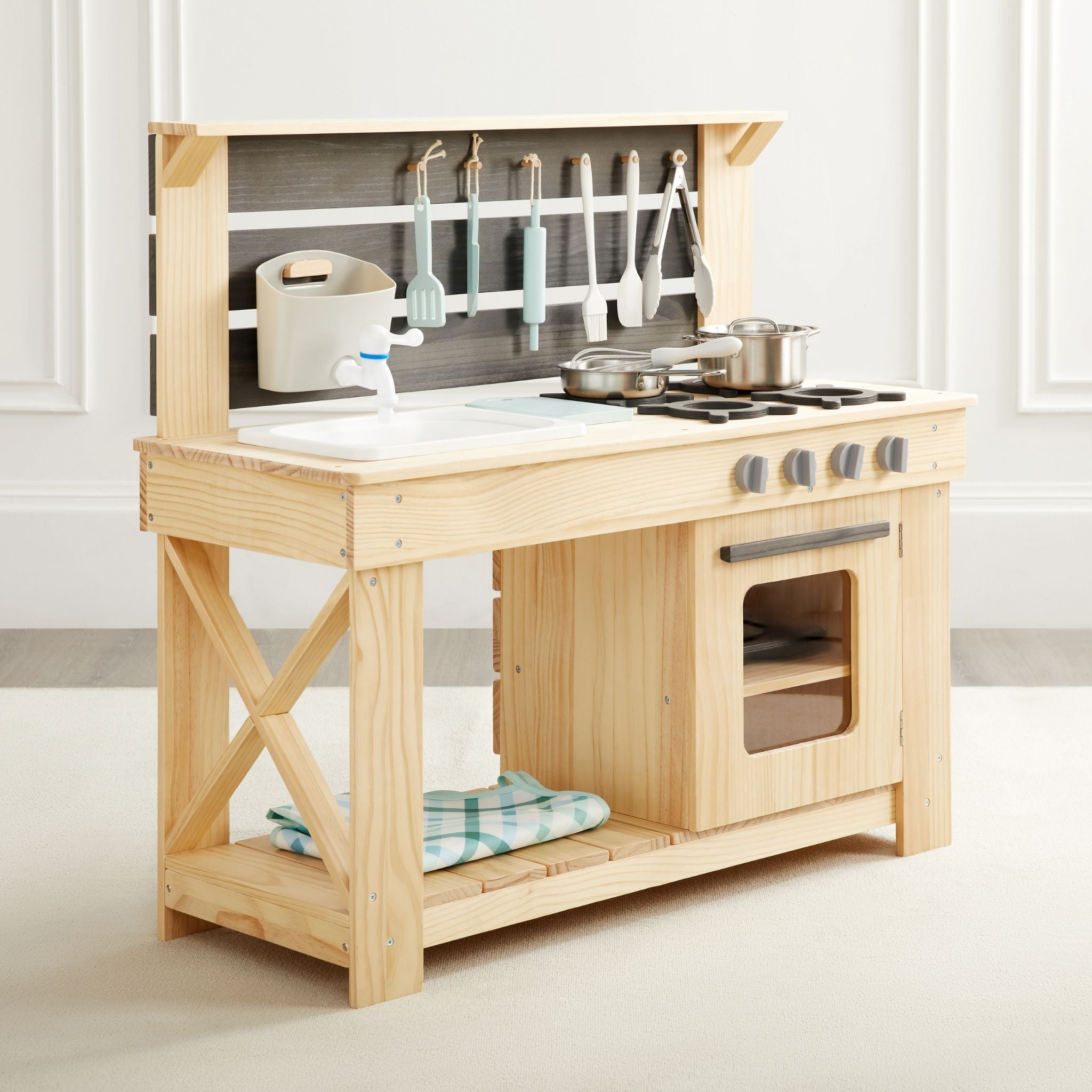 Backyard Chef Mud Kitchen