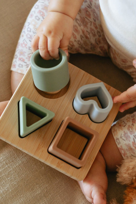 Hello Baby 6-9 Month Gift Set