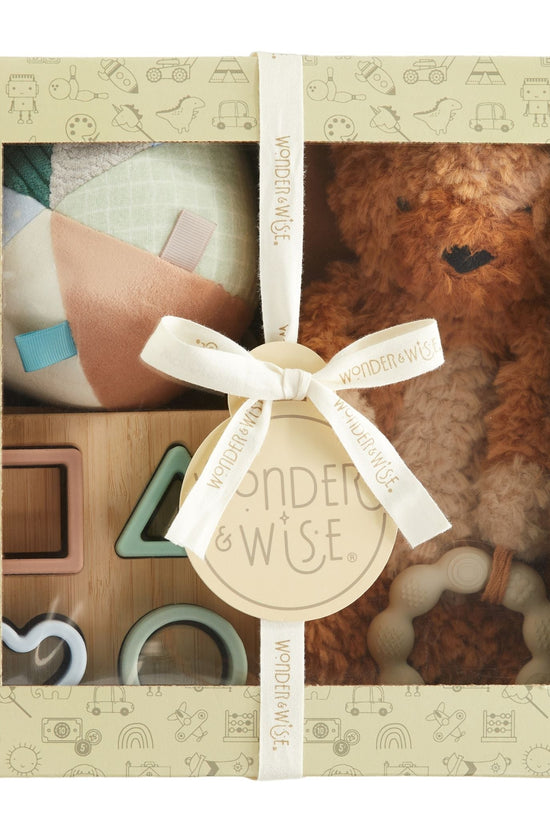 Hello Baby 6-9 Month Gift Set