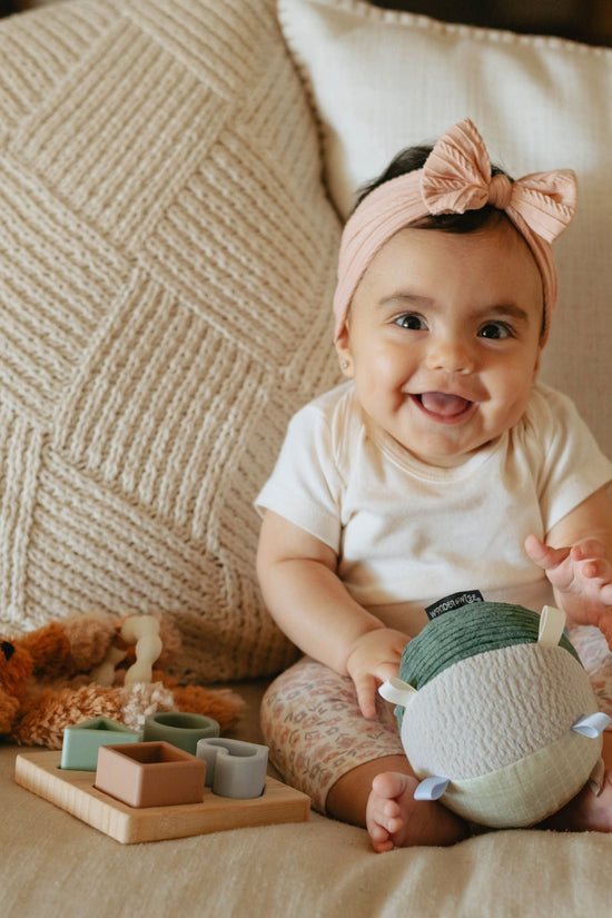Hello Baby 6-9 Month Gift Set