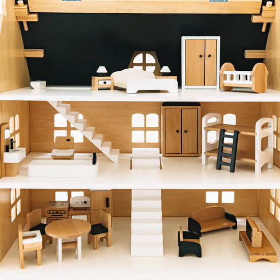 Dollhouse & Accessories Bundle